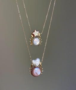 Celestial Crab Pearl Pendant – Gold Crab Baroque Pearl Necklace, Ocean Lover Gift, Cancer Zodiac Jewelry, Handmade unique star Necklace
